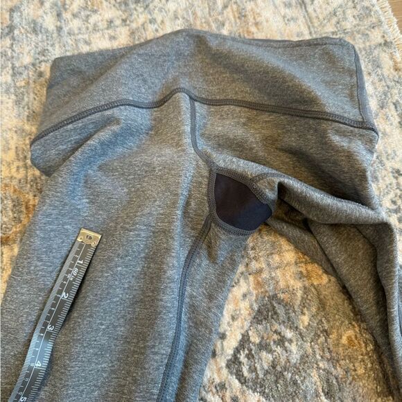Lululemon cropped legging - Picture 6 of 9